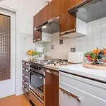 2 Bedroom Amazing In Apartamento