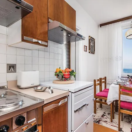 2 Bedroom Amazing In Apartment