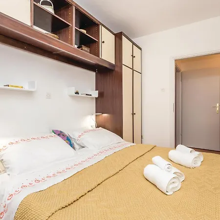 2 Bedroom Amazing In *