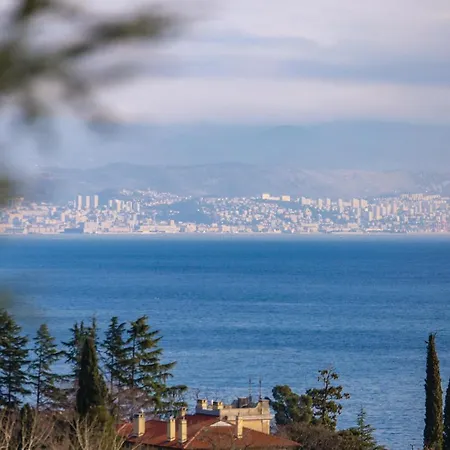 2 Bedroom Amazing In Apartment Lovran