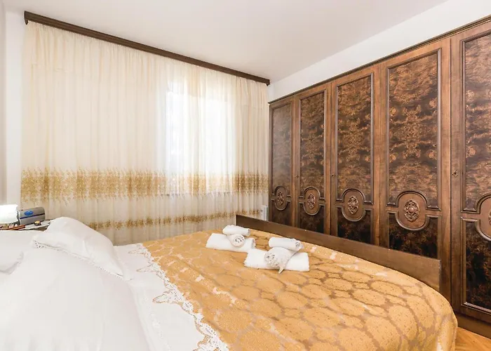 2 Bedroom Amazing In Lejlighed Lovran