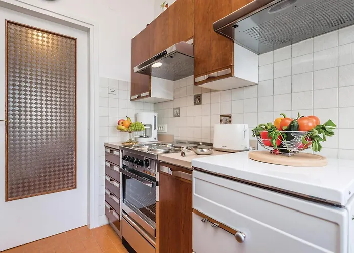 2 Bedroom Amazing In Apartment